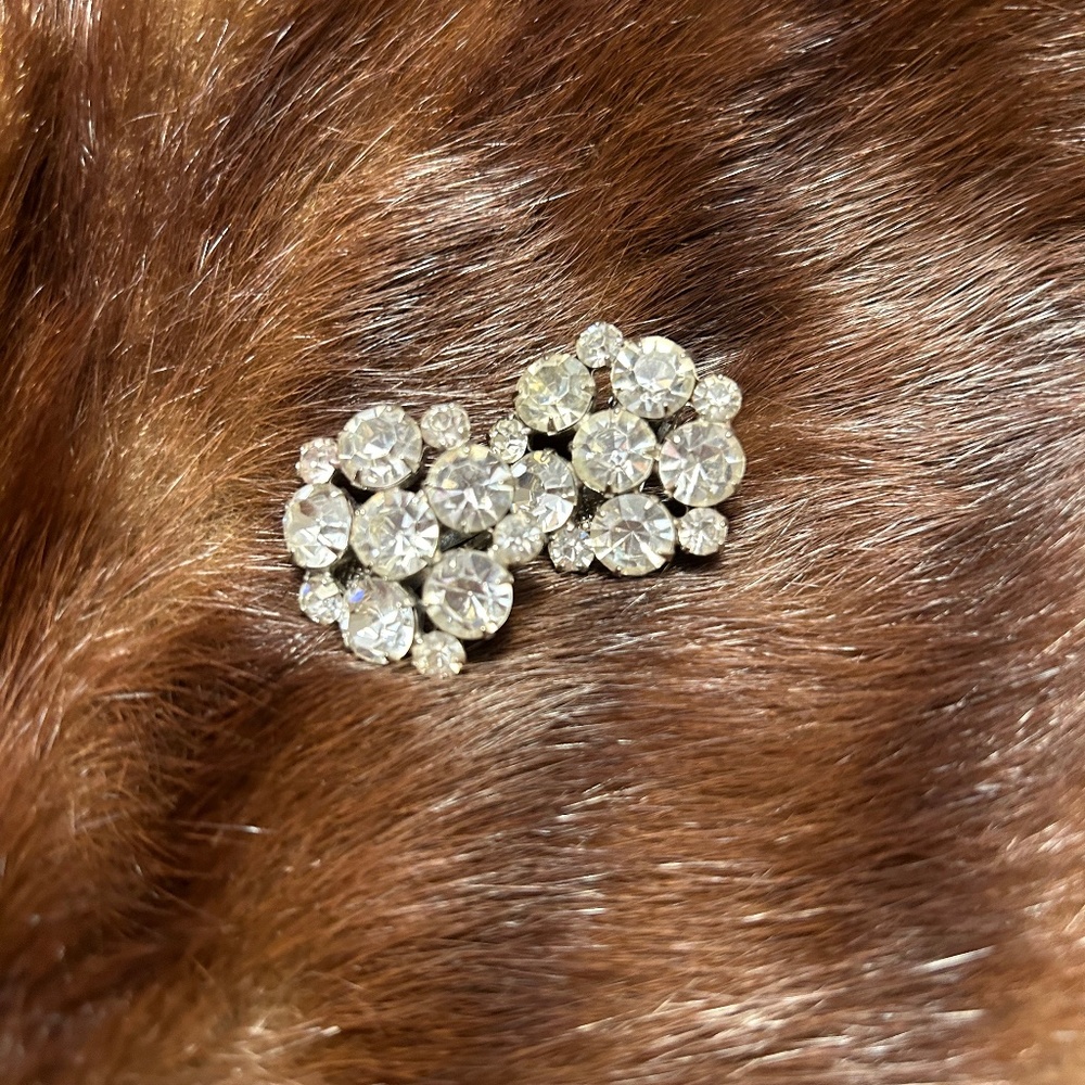 Vintage silver and rhinstone clip on earrings.